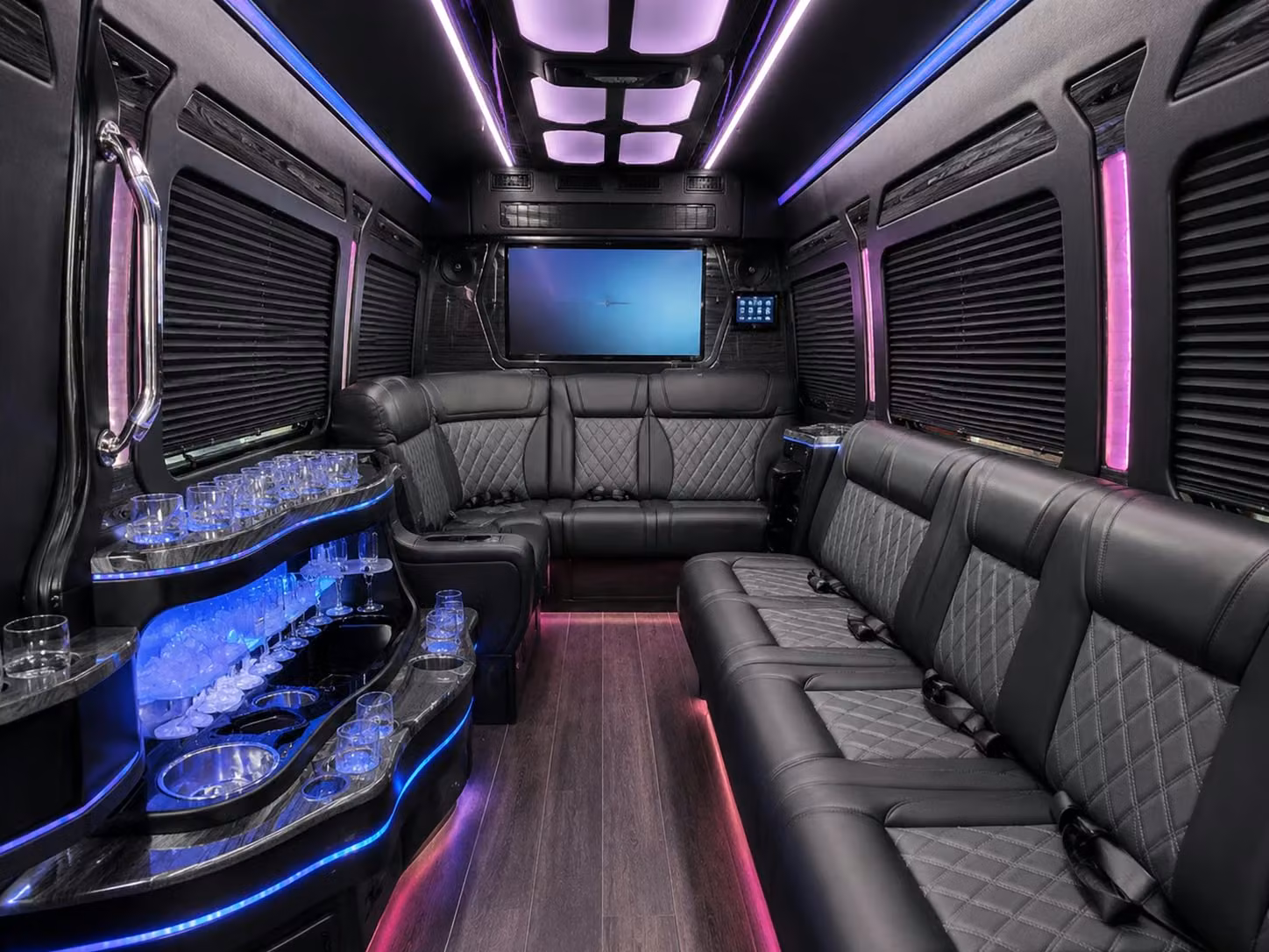 bus rental options for smyrna trips