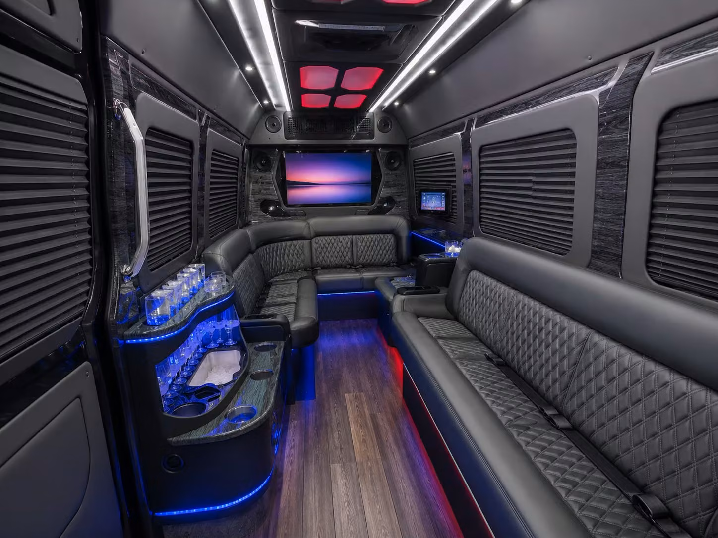 choosing the right bus size for your smyrna government group