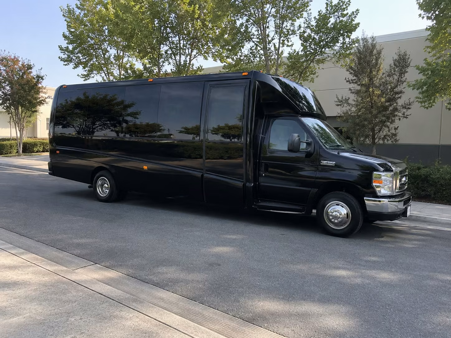 compare party buses for state farm arena shows from smyrna