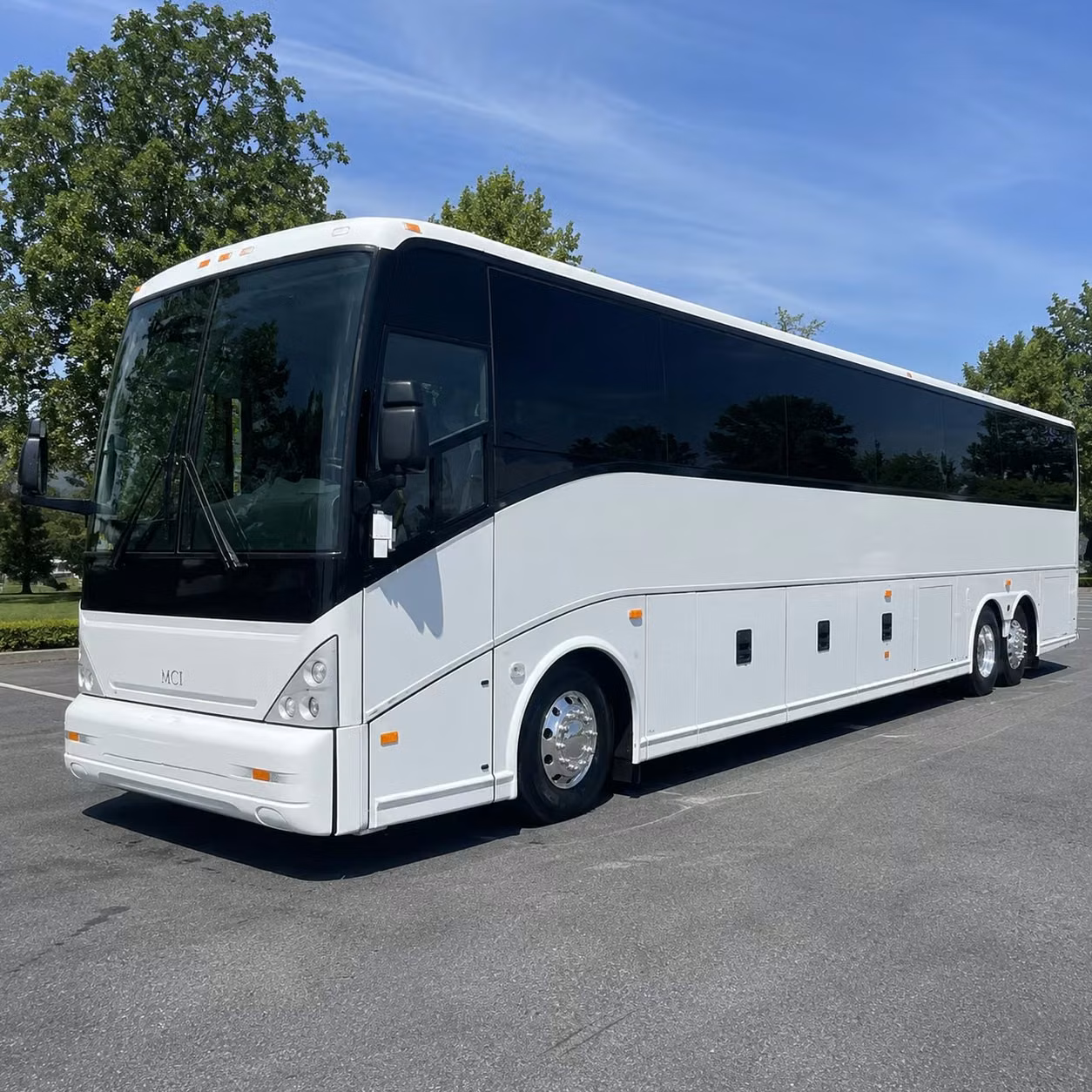 corporate groups in smyrna use charter buses for seamless atl transfers