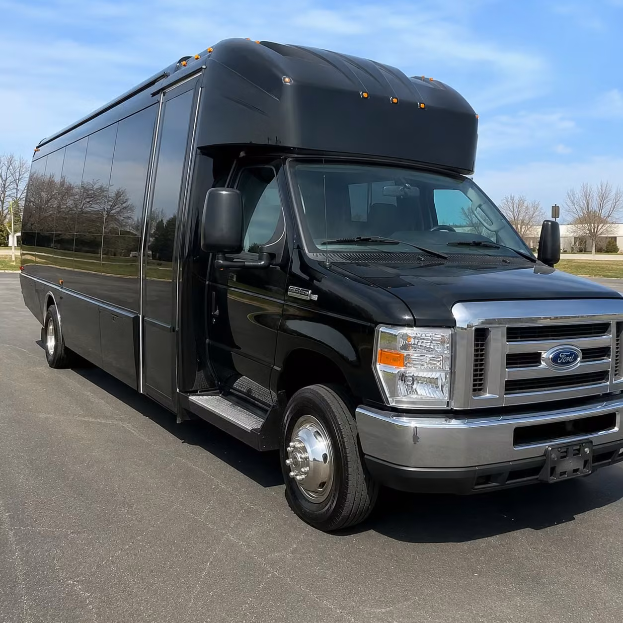 party buses for smyrna high school prom groups who want to arrive in style